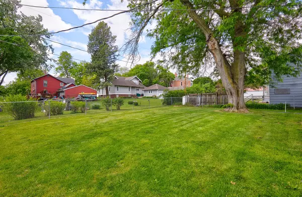 Dallas Center, IA 50063,1704 Ash Street