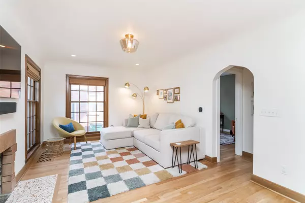 Windsor Heights, IA 50324,6704 Elmcrest Drive