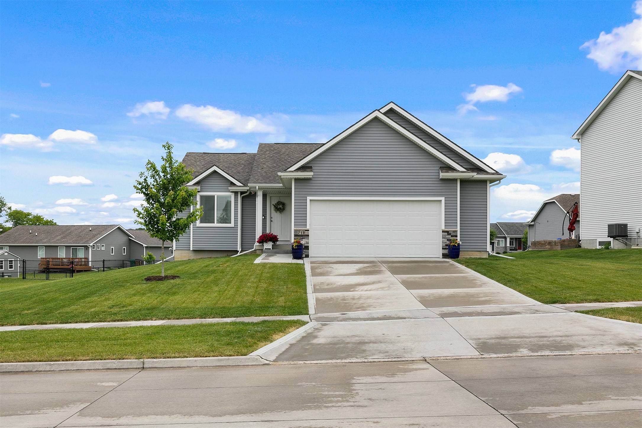 716 Orchard View Drive, Norwalk, IA 50211