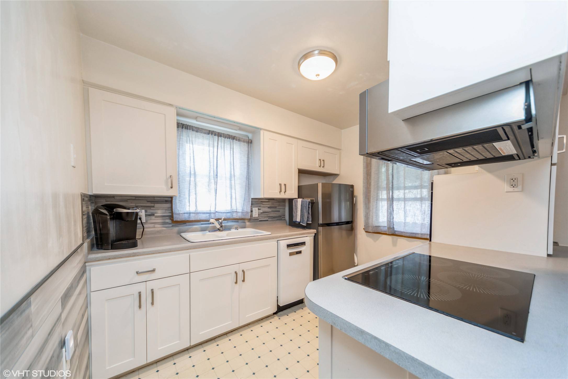 3225 Brinkwood Road, Des Moines, IA 50310