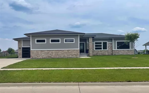 1604 Westside Drive, Polk City, IA 50226