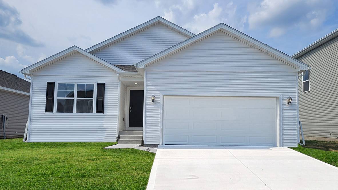 708 E Trail Ridge Place, Indianola, IA 50125