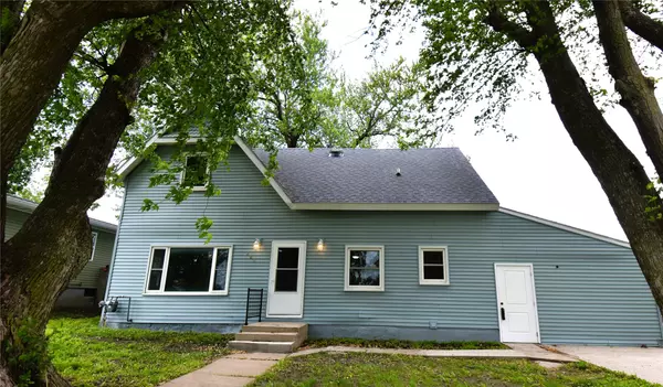 IA 50154,280 N 3rd Street