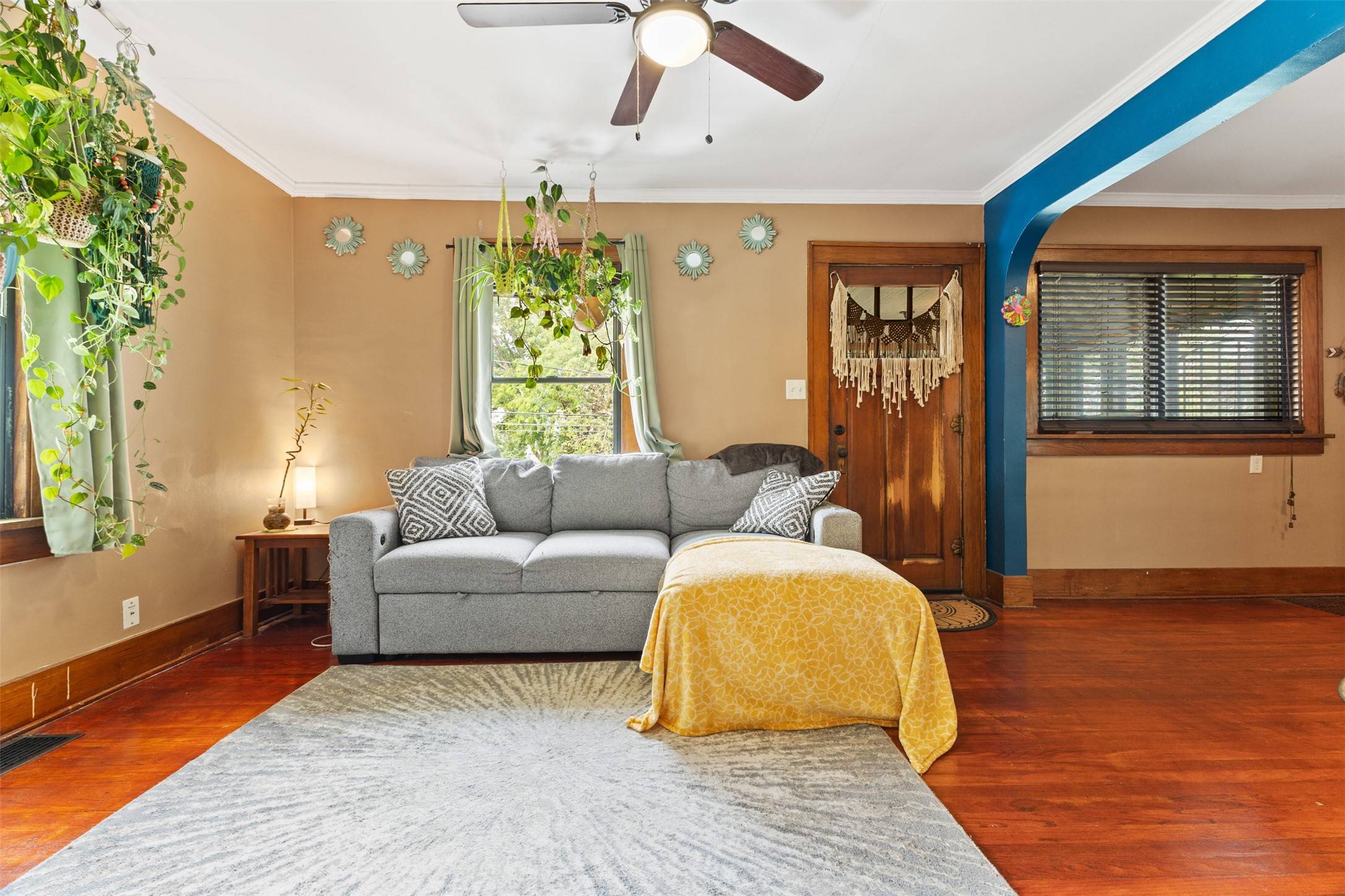 2355 Saylor Road, Des Moines, IA 50313