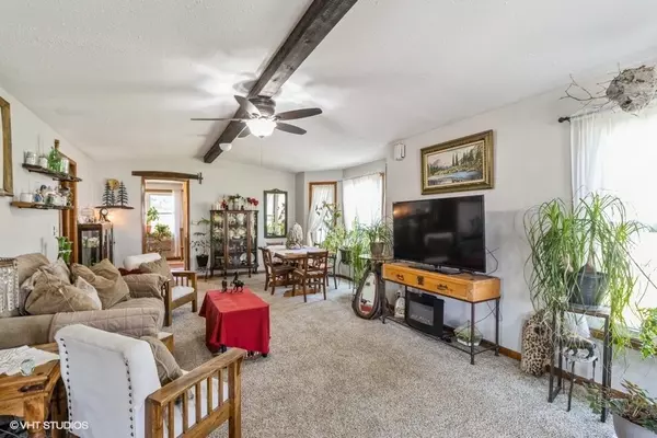 Adel, IA 50003,906 Grove Street