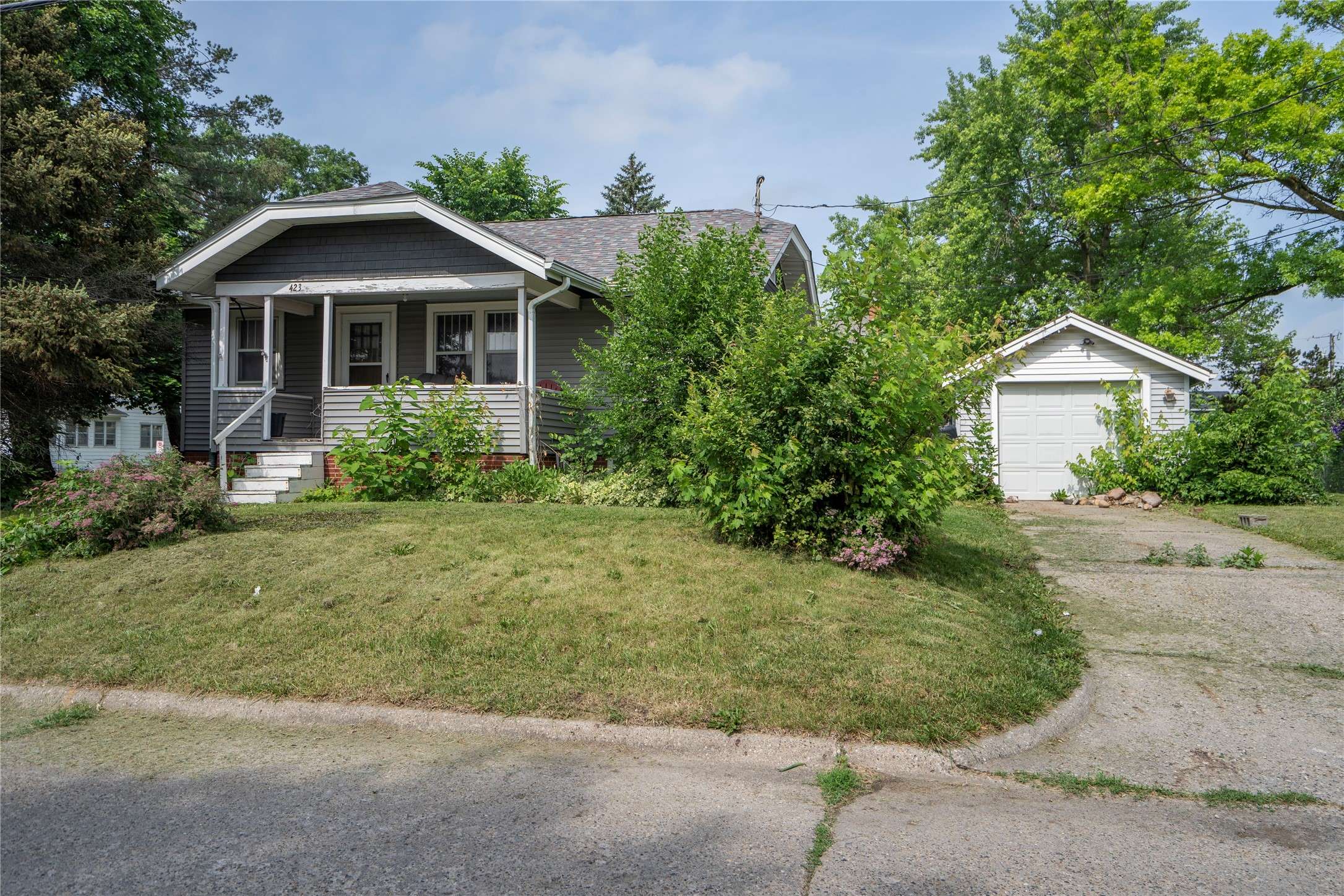 423 E 5th Street S, Newton, IA 50208