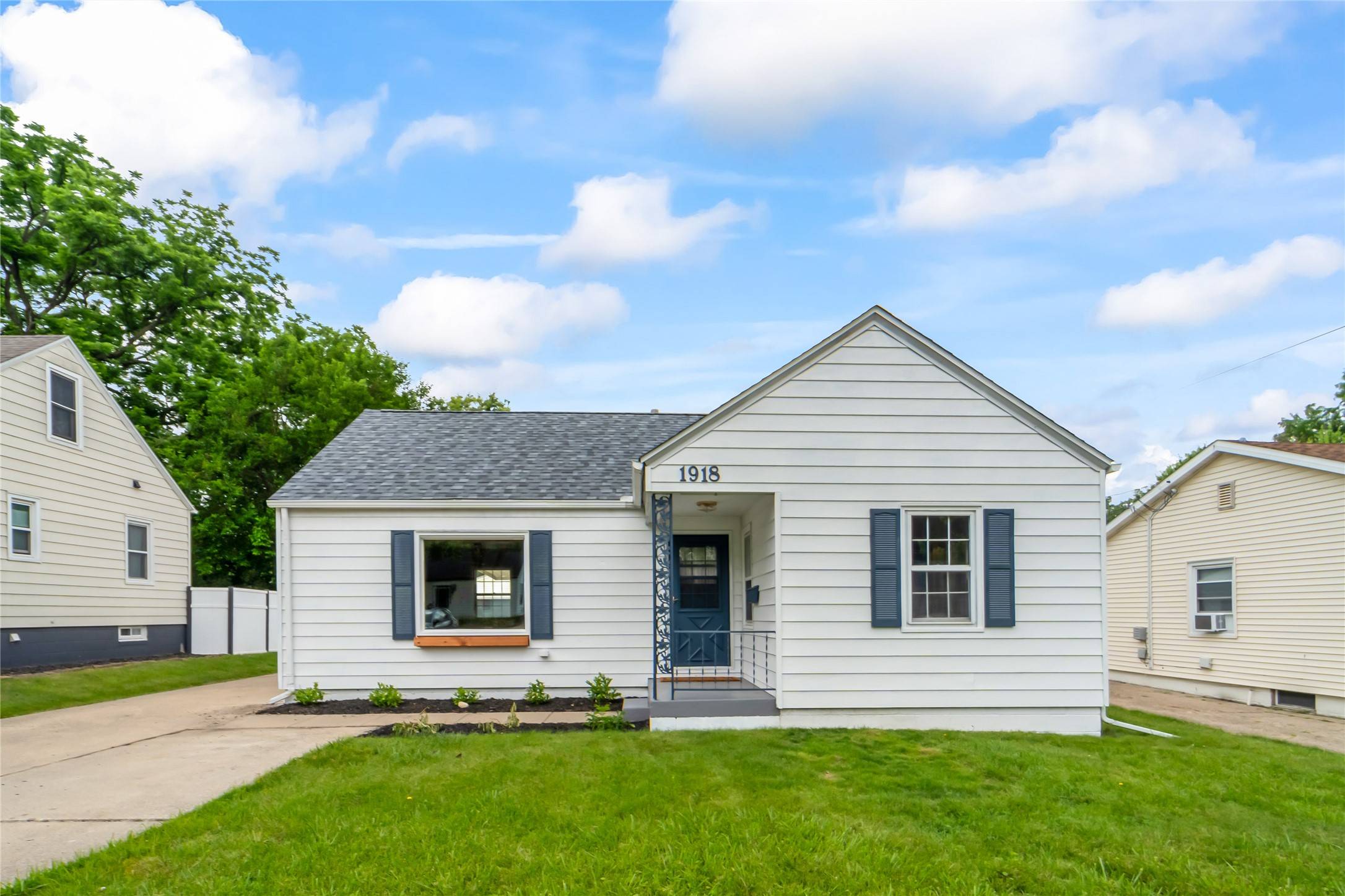 1918 55th Street, Des Moines, IA 50310