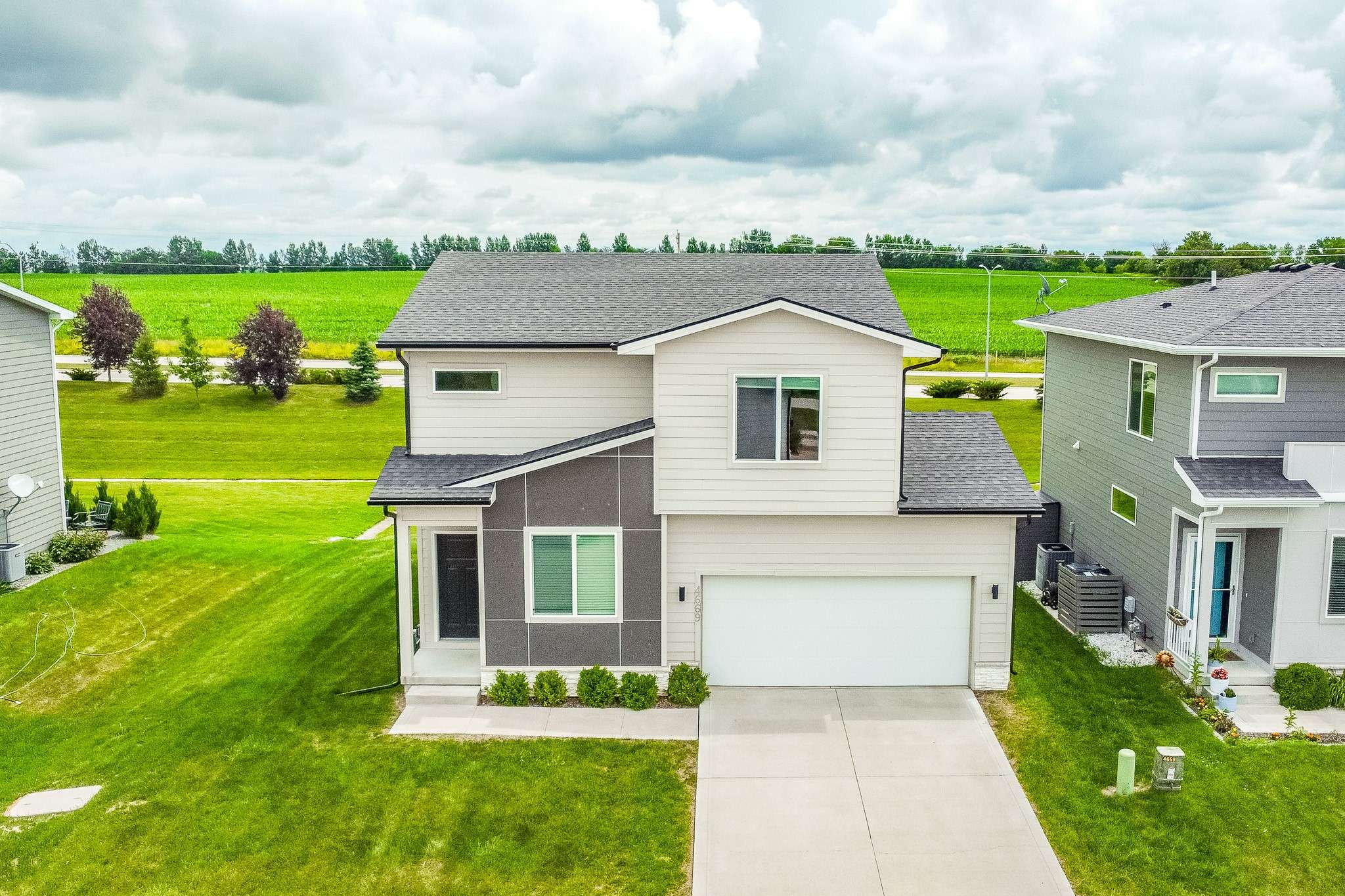 4669 171st Street, Urbandale, IA 50323