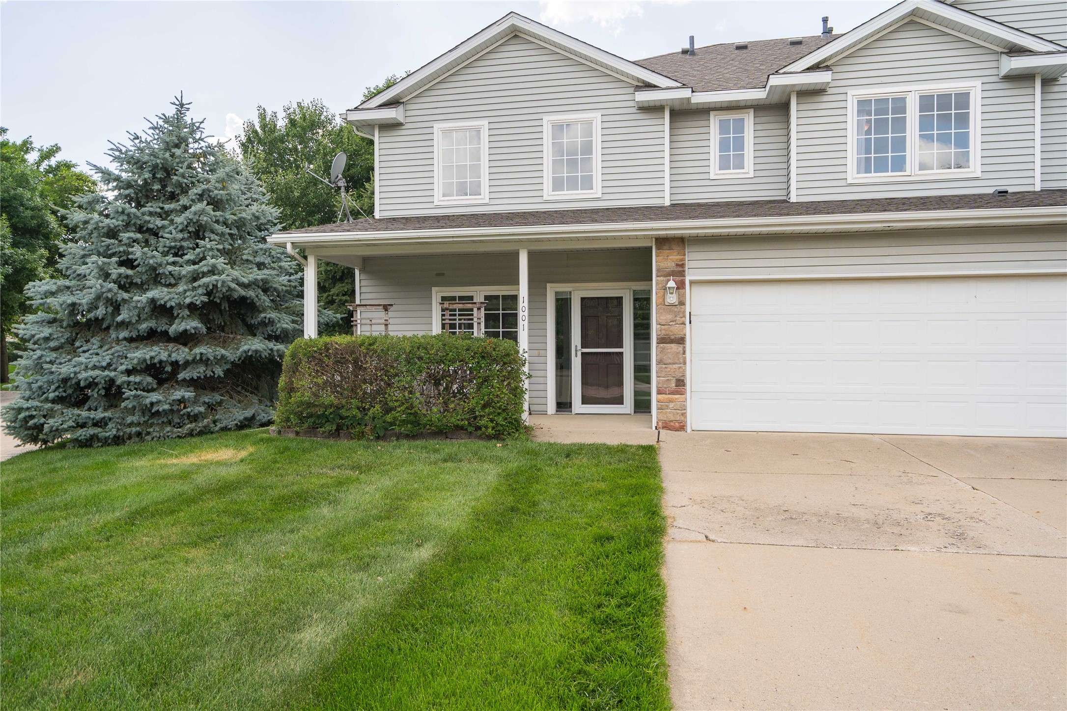 500 N Valley Drive #1001, Des Moines, IA 50312