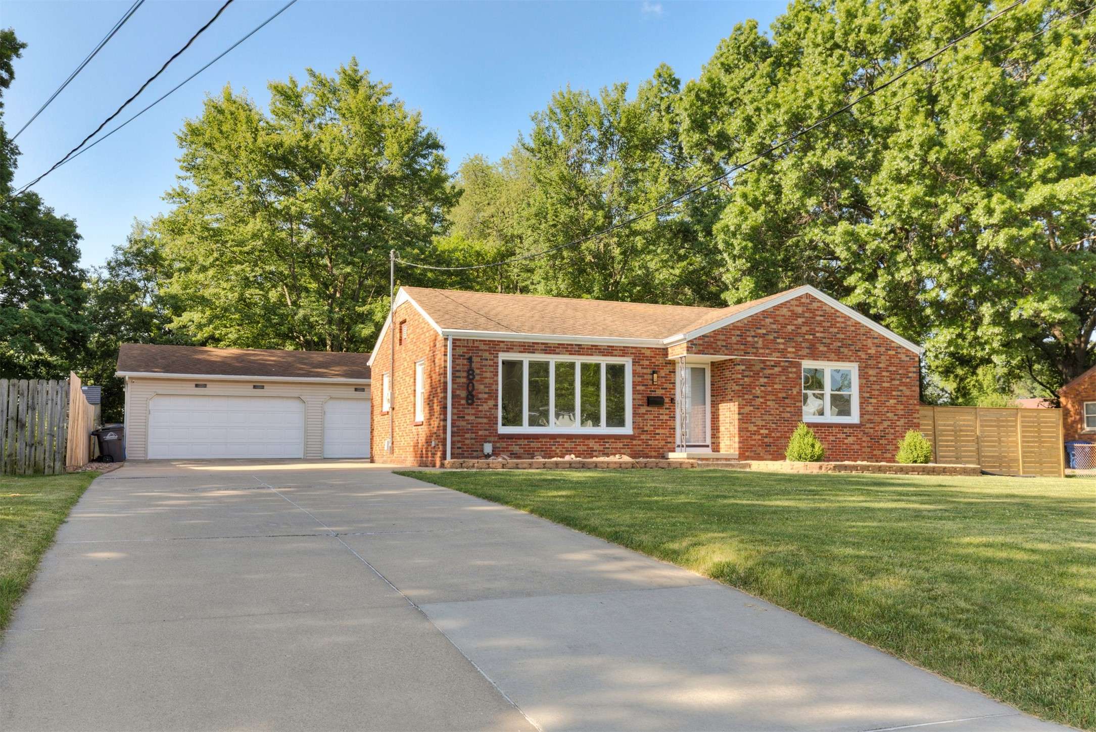 1808 Payton Avenue, Des Moines, IA 50315