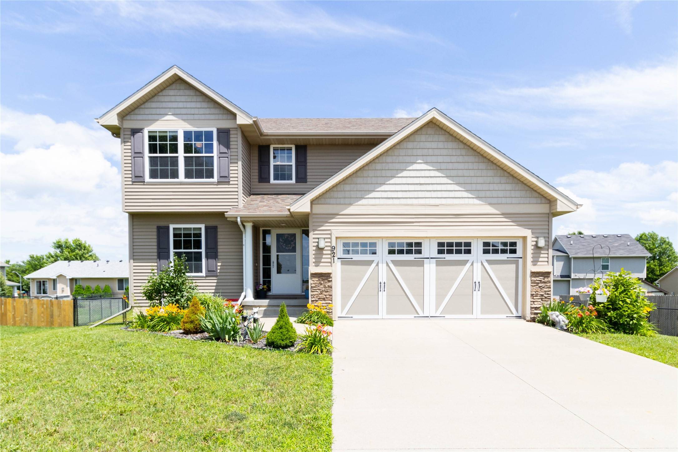 921 NW Calista Drive, Grimes, IA 50111