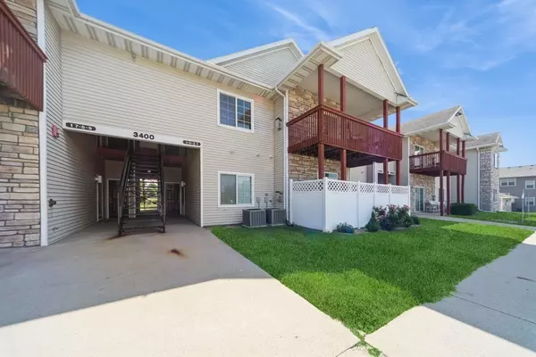3400 SE Glenstone Drive #3, Grimes, IA 50111