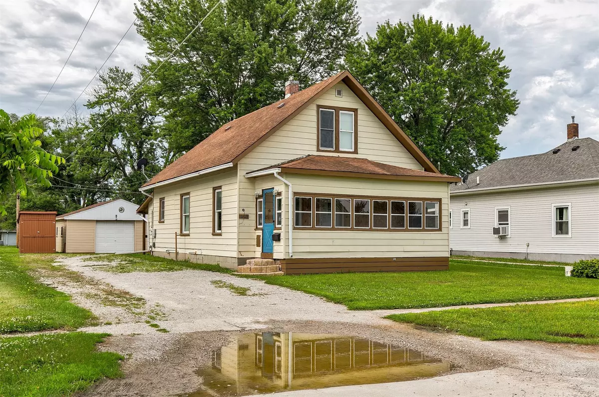 Chariton, IA 50049,1442 Lucas Avenue