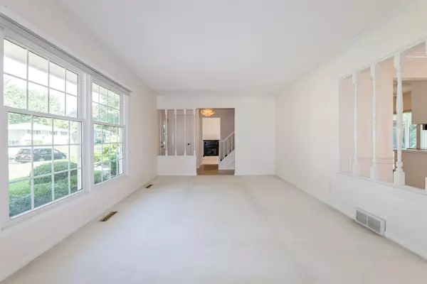 Urbandale, IA 50322,4511 67th Street