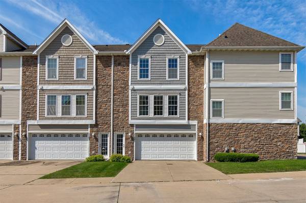 8302 Westown Parkway #1102, West Des Moines, IA 50266