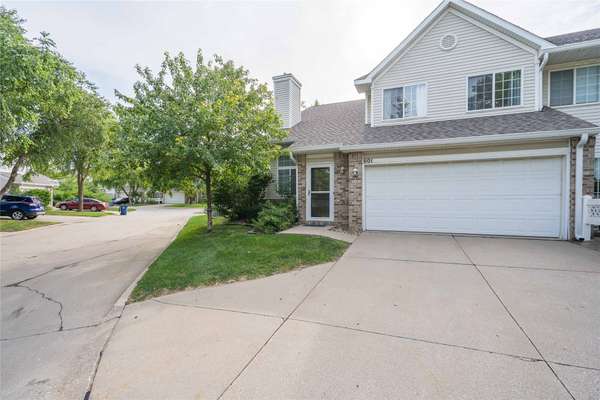 150 S Prairie View Drive #601, West Des Moines, IA 50266