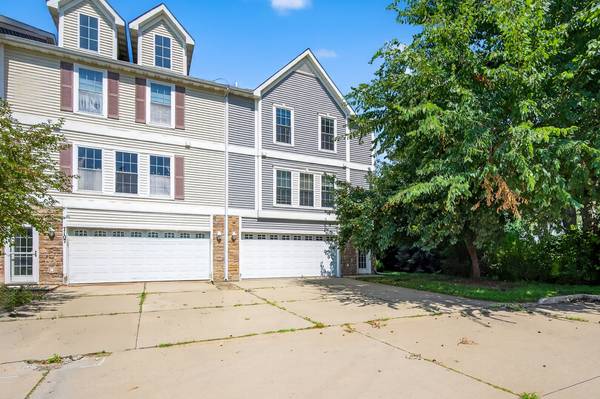 8302 Westown Parkway #7106, West Des Moines, IA 50266