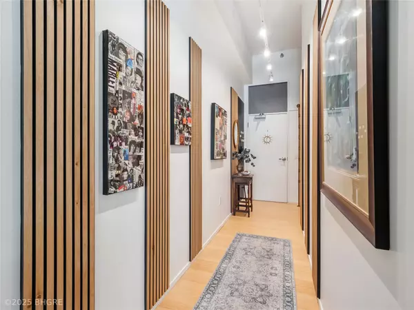 Des Moines, IA 50309,111 10th Street #405