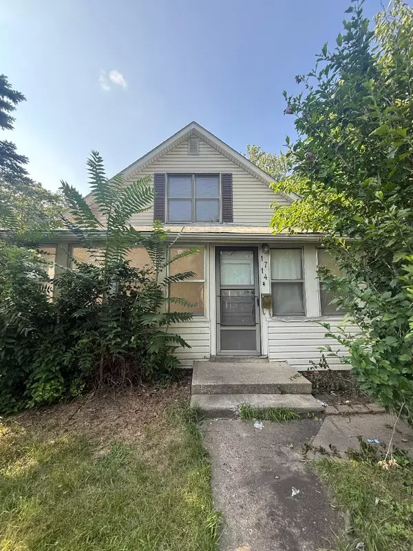 1714 E Walnut Street, Des Moines, IA 50316