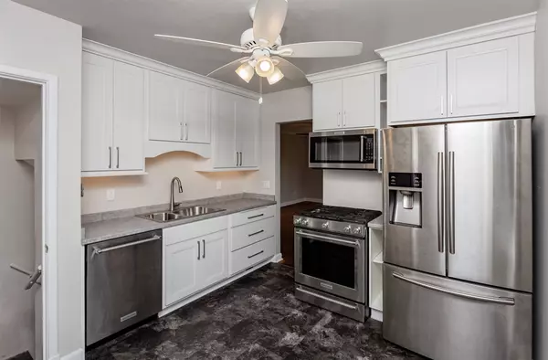 Des Moines, IA 50311,1050 57th Street