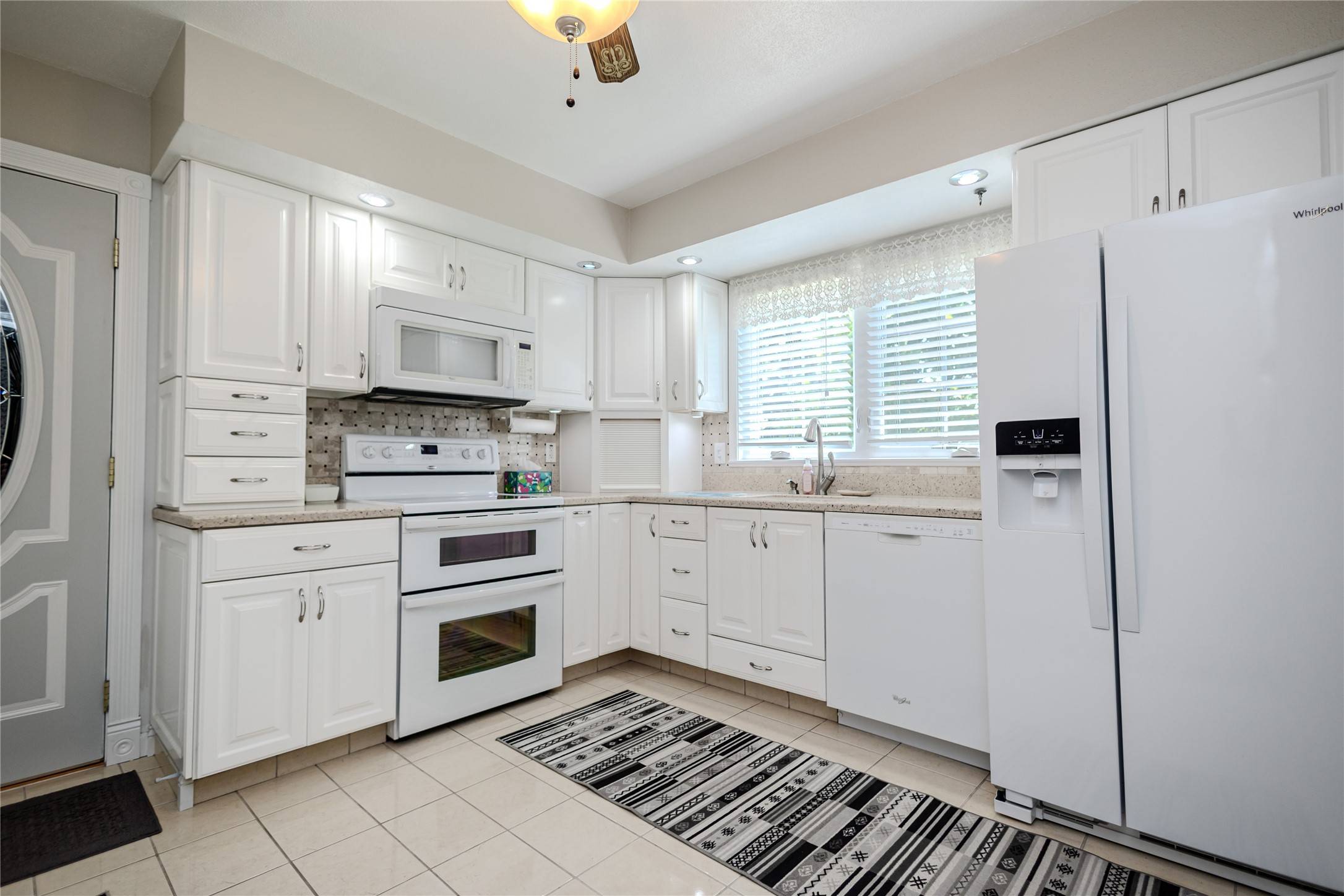 Des Moines, IA 50320,137 Greenfield Parkway