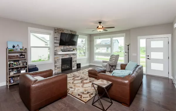 Adel, IA 50003,625 Meadow Road