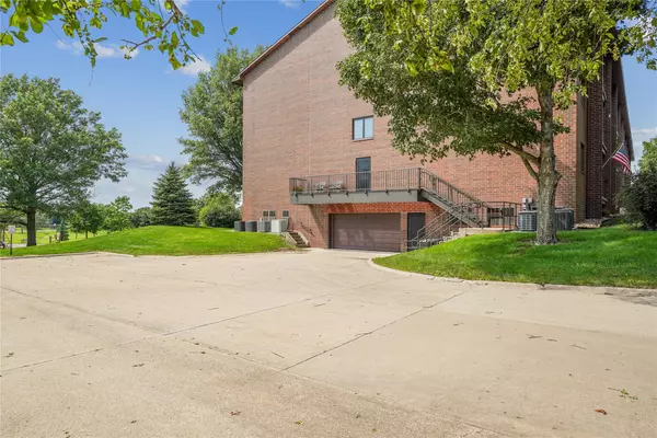 Grinnell, IA 50112,2005 Spring Street #U107