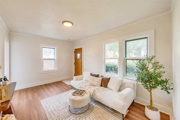 Windsor Heights, IA 50324,1142 65th Street