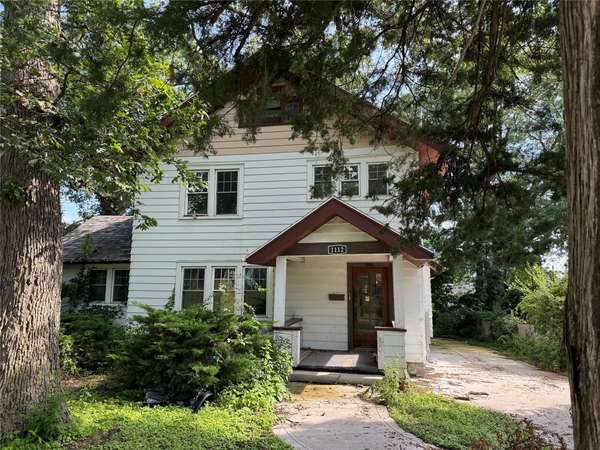 1112 Oak Park Avenue, Des Moines, IA 50313