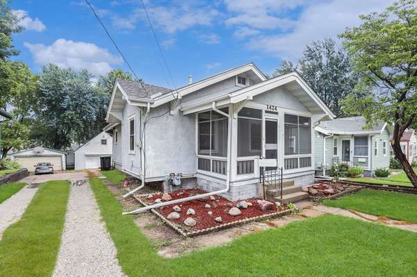 1424 Richmond Avenue, Des Moines, IA 50316
