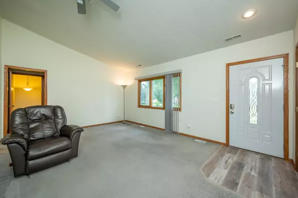 Alleman, IA 50007,420 NE 141st Place