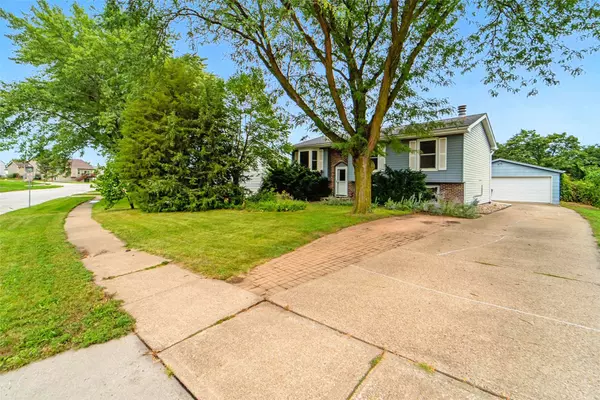 1213 S 14th Street, Adel, IA 50003
