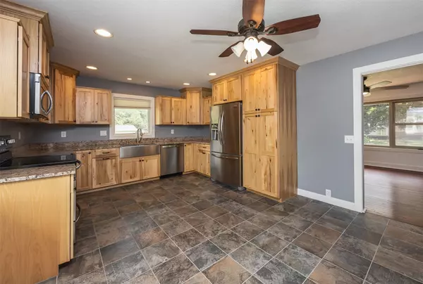 Carlisle, IA 50047,340 Crescent Drive