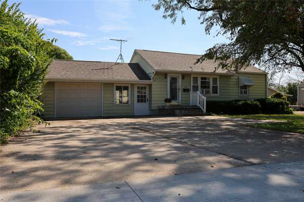 603 1st Avenue S, Altoona, IA 50009