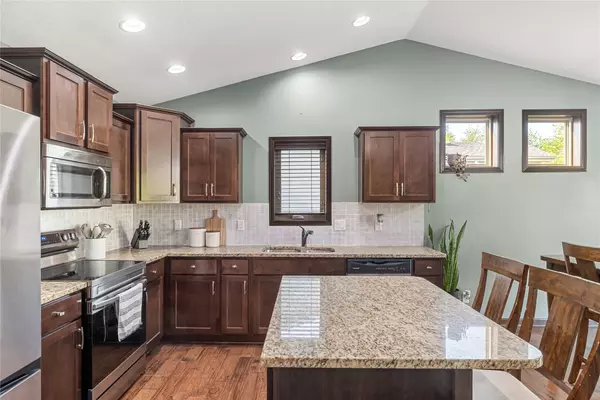 Grimes, IA 50111,1716 NW Calista Street