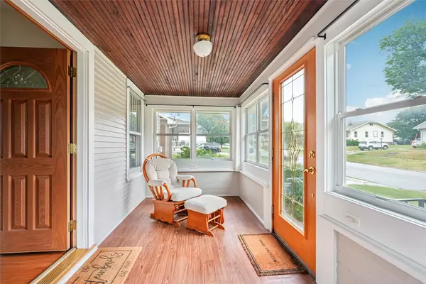 Newton, IA 50208,521 E 2nd Street S