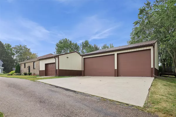 Pleasantville, IA 50225,401 S Columbus Street