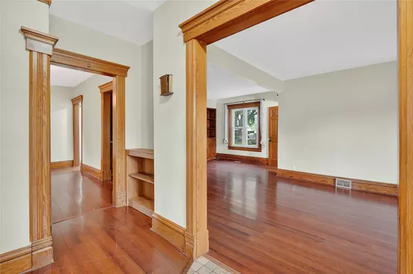 Adel, IA 50003,1134 Rapids Street