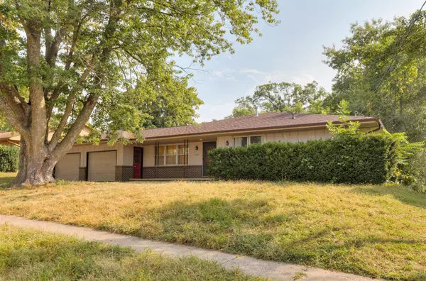 Clive, IA 50325,1515 NW 81st Street