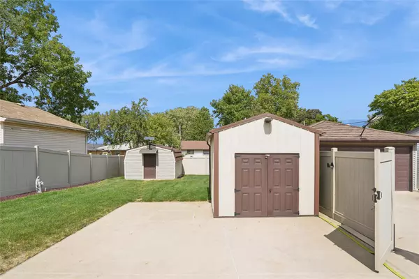 Des Moines, IA 50316,1520 E Tiffin Avenue