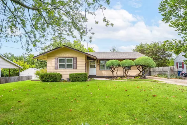 118 E Pleasant View Drive, Des Moines, IA 50315