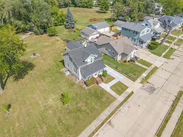 Newton, IA 50208,816 N 7th Avenue W
