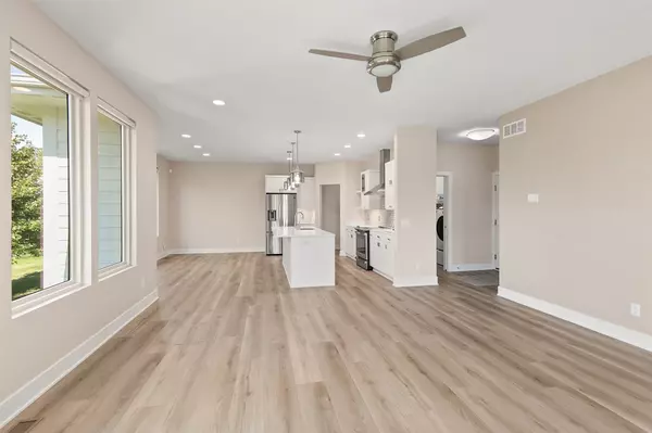 West Des Moines, IA 50266,850 84th Street