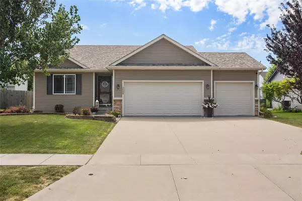 3008 SE Weatherstone Street, Grimes, IA 50111
