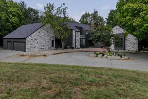 12251 Maffitt Lake Road, Cumming, IA 50061