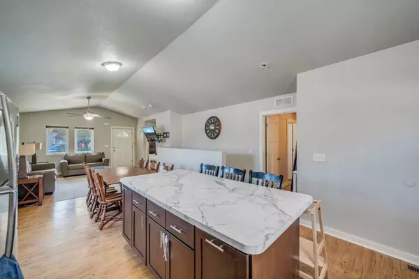 Des Moines, IA 50317,3420 Thompson Avenue