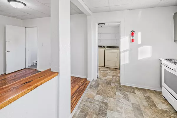 Knoxville, IA 50138,602 S 4th Street