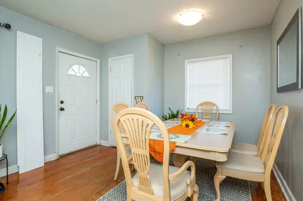 Des Moines, IA 50320,1440 E Glenwood Drive