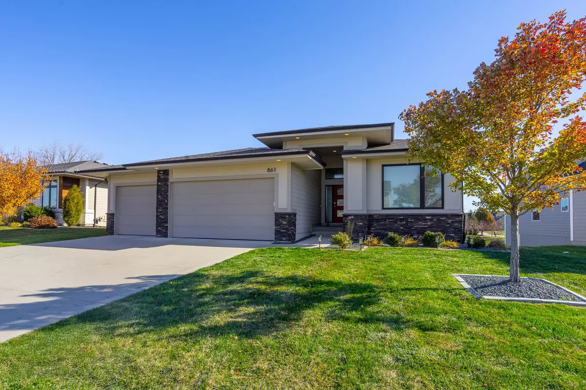 West Des Moines, IA 50266,861 82nd Court