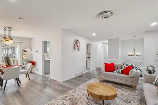 West Des Moines, IA 50266,1019 Maplenol Drive